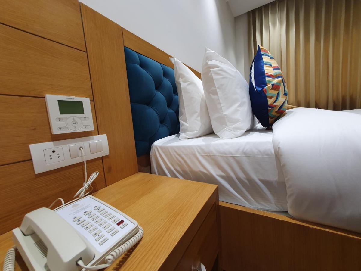 Hotel Classio Royale Amritszár Kültér fotó