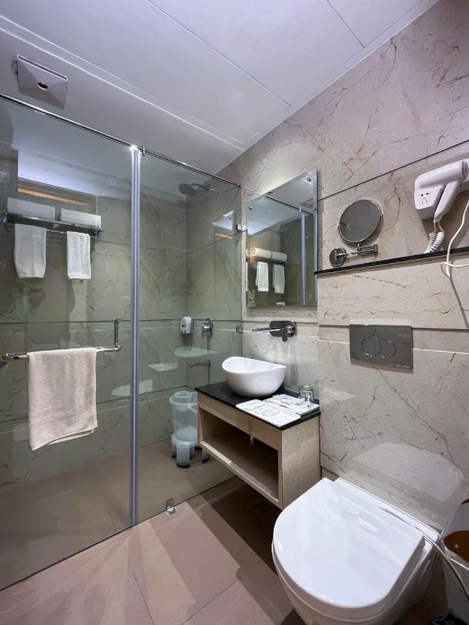 Hotel Classio Royale Amritszár Kültér fotó